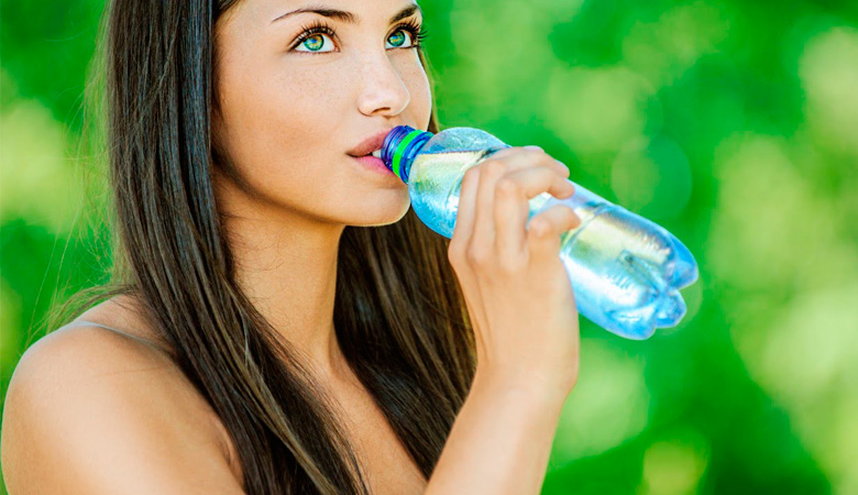 Как правильно пить воду натощак: несколько проверенных советов!